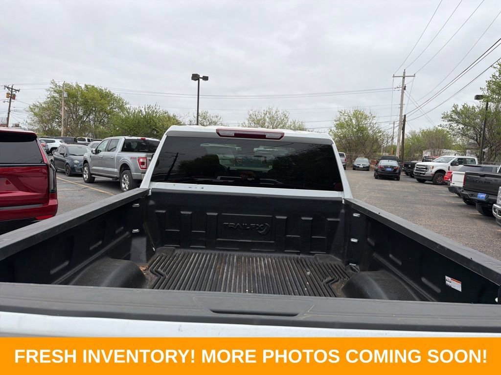 Used 2025 Chevrolet Silverado 2500 LT w/ Convenience Package image 5