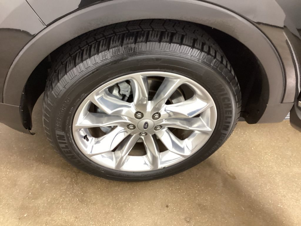 Used 2015 Ford Explorer Limited w/ Equipment Group 302A AWD/4WD image 29