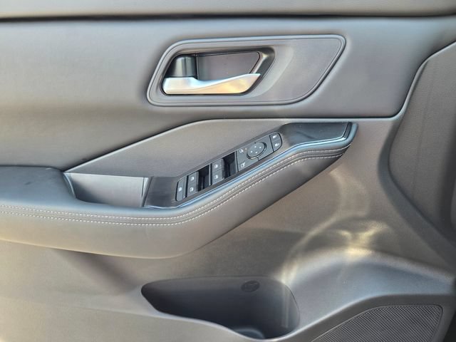New 2026 Nissan Rogue SV AWD/4WD image 23