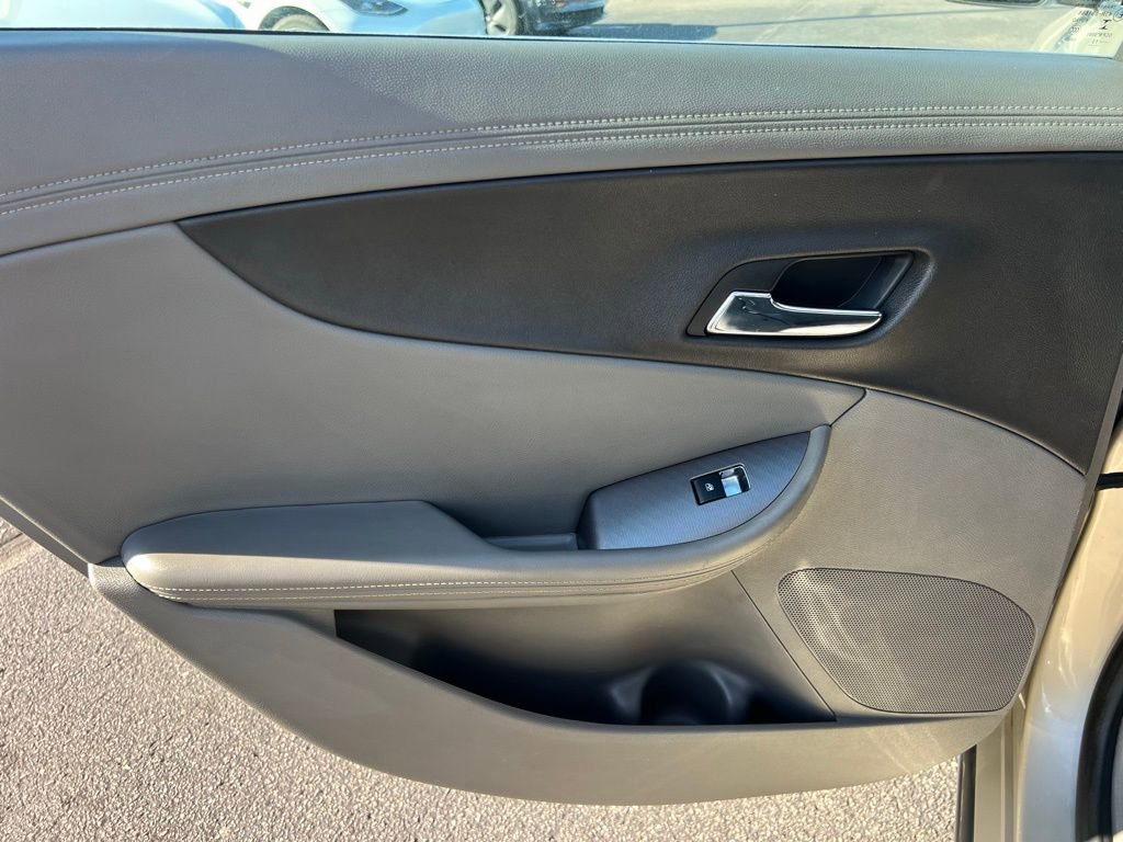 Used 2014 Chevrolet Impala LS FWD image 22