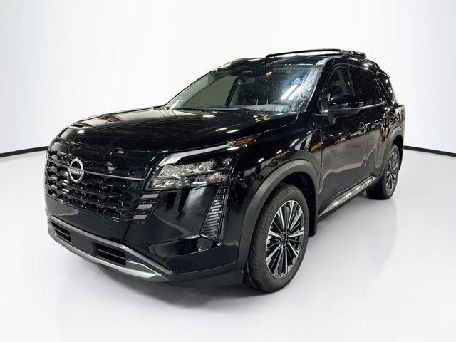 New 2026 Nissan Pathfinder Platinum w/ Accent Package