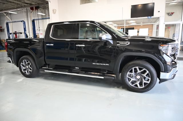 New 2026 GMC Sierra 1500 SLT w/ SLT Premium Package AWD/4WD image 4