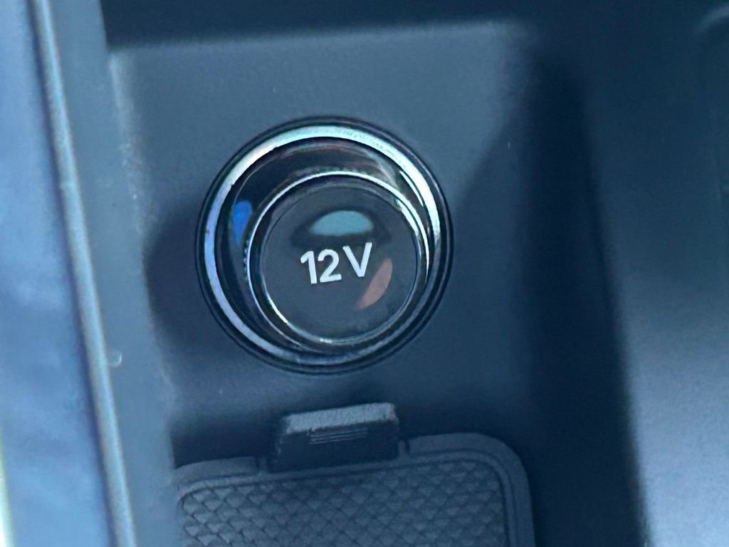 Used 2022 Audi e-tron Premium Plus w/ Premium Plus Package image 46