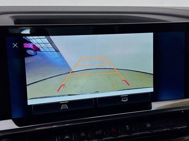 Used 2025 Chevrolet Silverado 1500 LT image 16