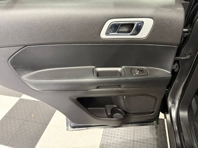 Used 2015 Ford Explorer Limited w/ Equipment Group 302A AWD/4WD image 22