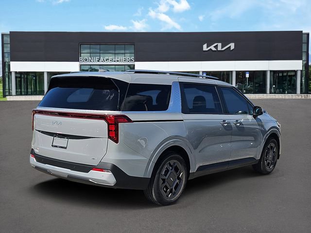 Certified 2025 Kia Carnival EX FWD image 3