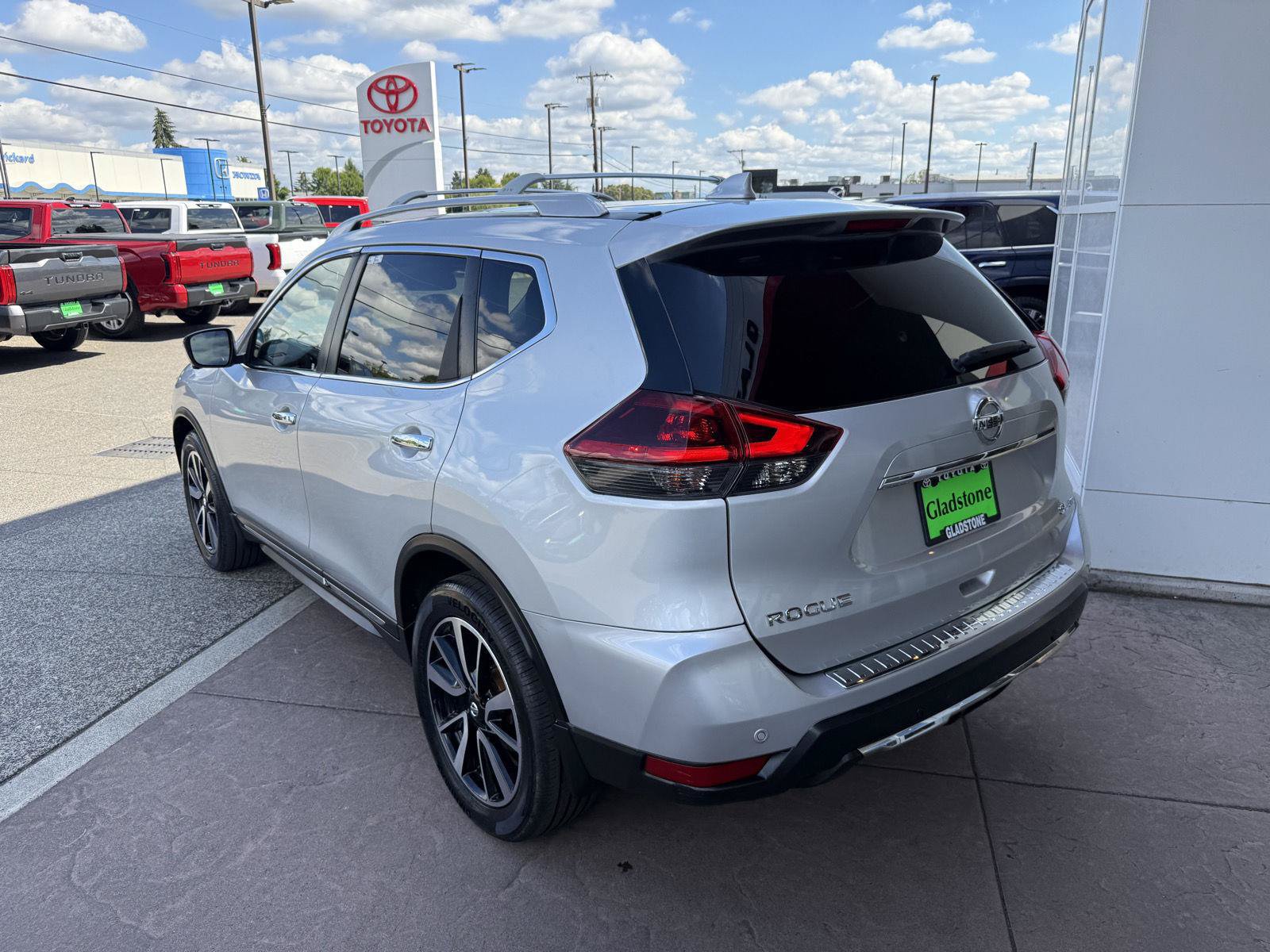 Used 2020 Nissan Rogue SL w/ Premium Package AWD/4WD image 4