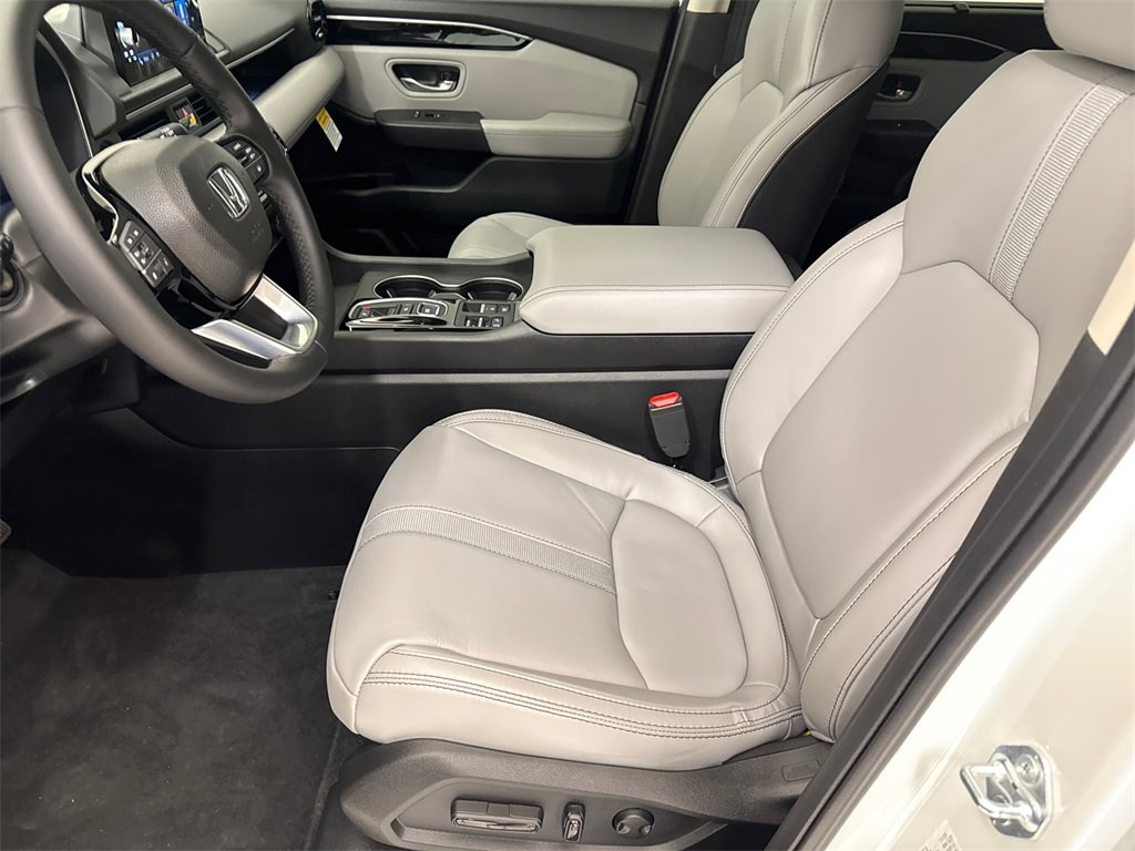 New 2025 Honda Pilot EX-L image 18