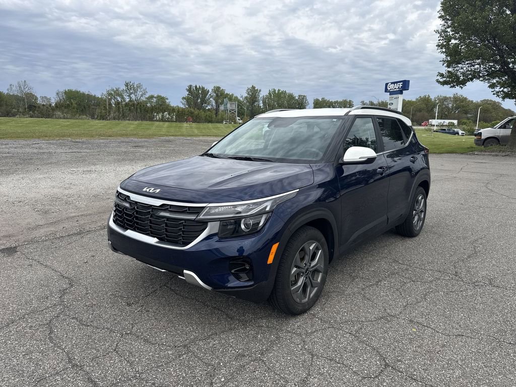 Used 2024 Kia Seltos S FWD image 4