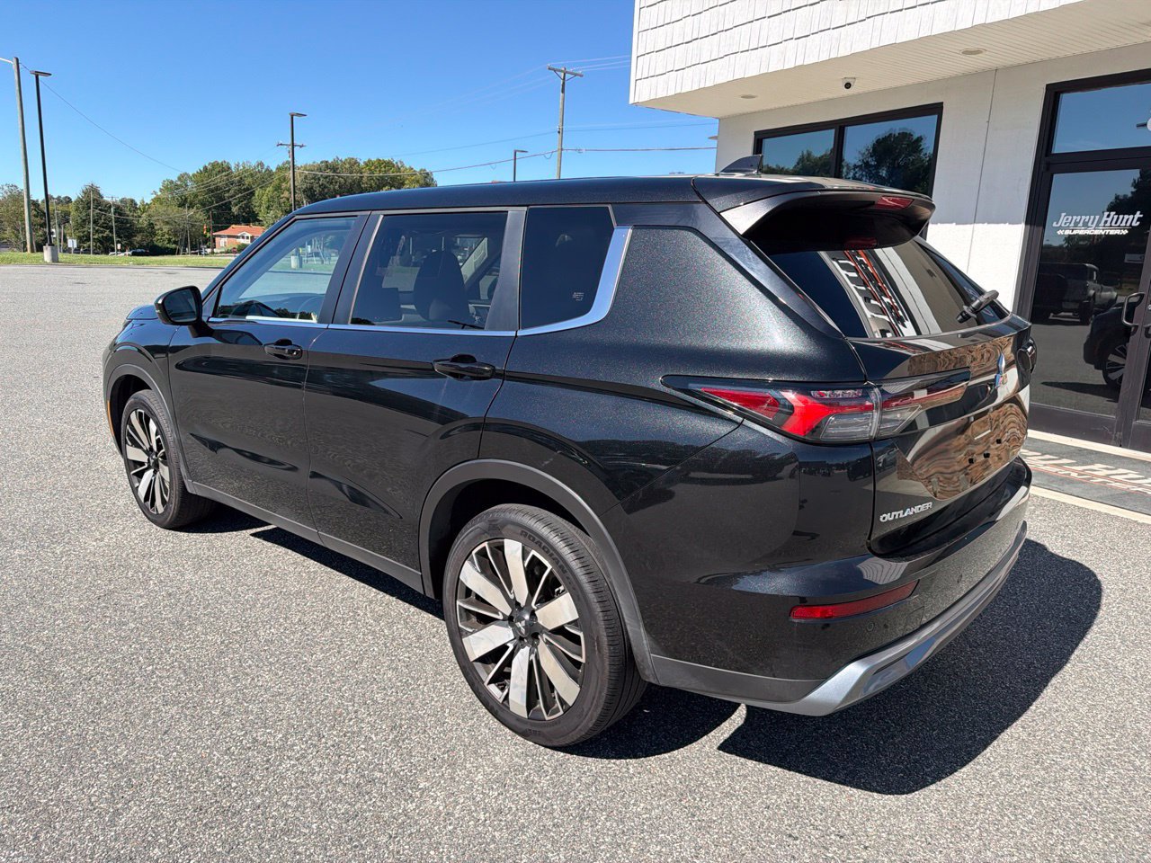 Used 2025 Mitsubishi Outlander SE FWD image 6