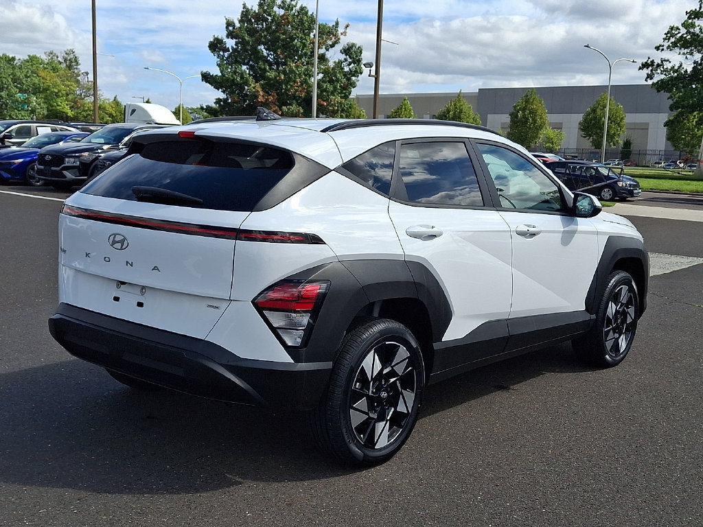 Certified 2024 Hyundai Kona SEL AWD/4WD image 7