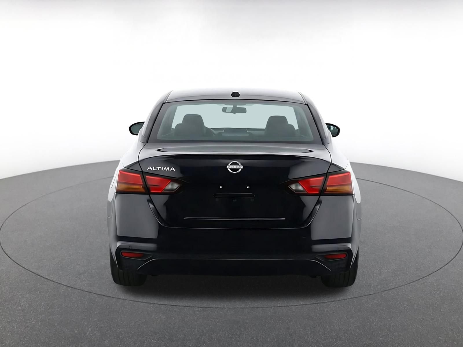 Used 2025 Nissan Altima 2.5 SV FWD image 7
