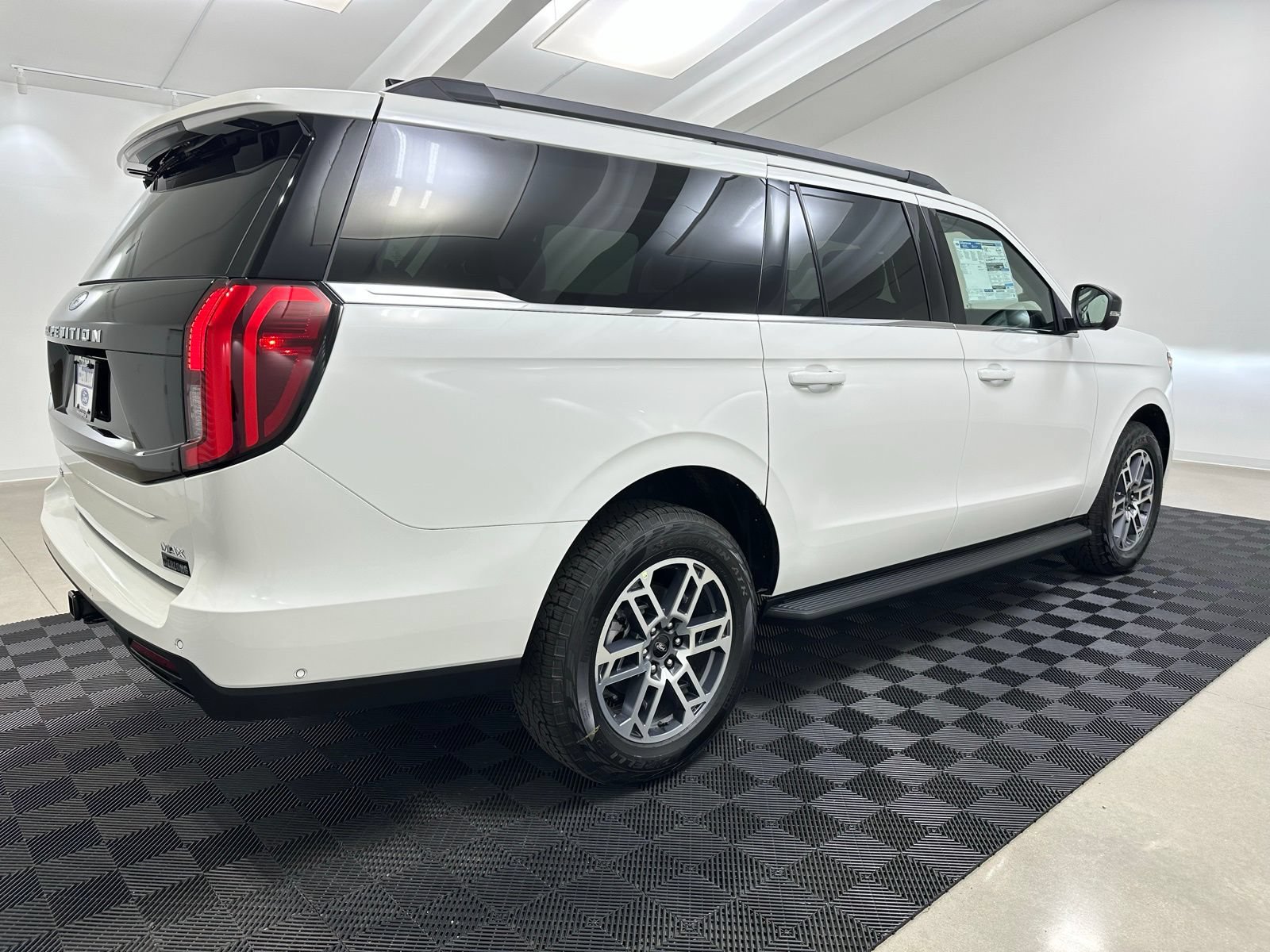 New 2025 Ford Expedition Max Active AWD/4WD image 10