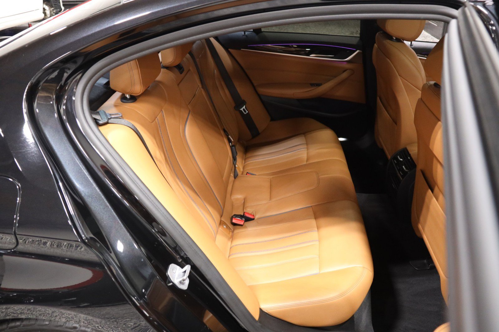 Used 2018 BMW 530i xDrive AWD/4WD image 46