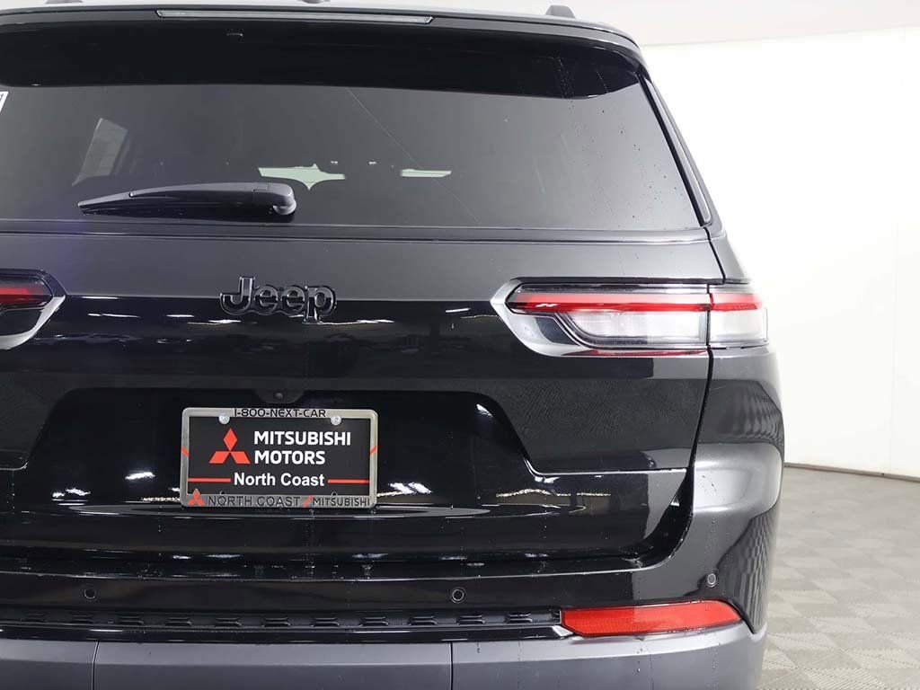 Used 2024 Jeep Grand Cherokee L Laredo image 16
