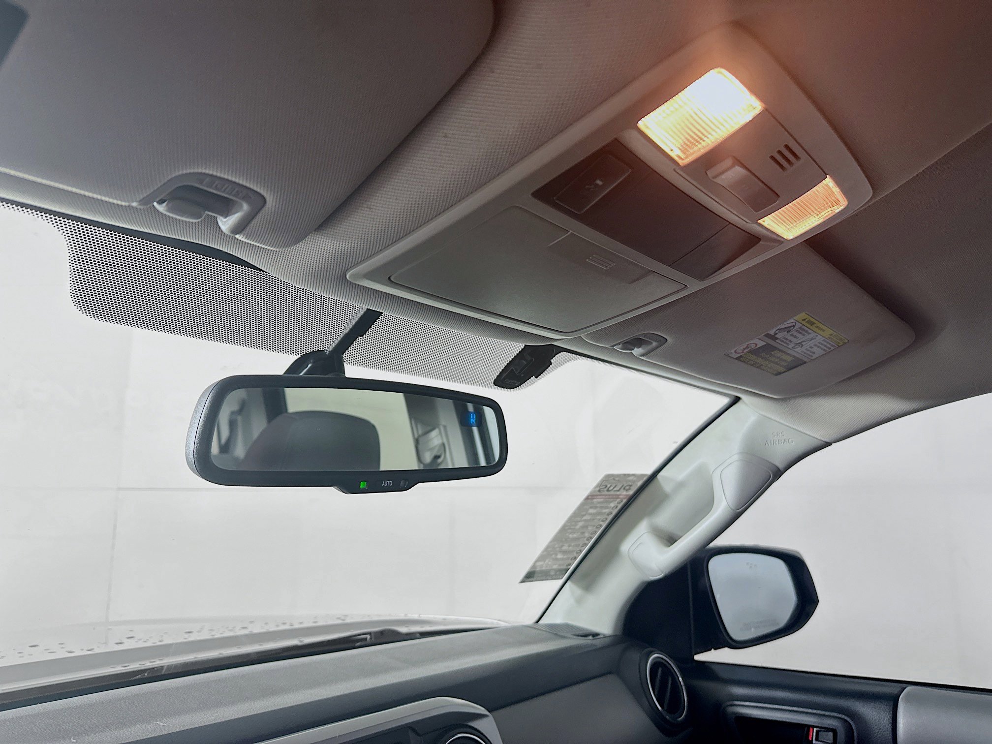 Used 2017 Toyota Tacoma SR5 w/ Tow Package RWD image 18