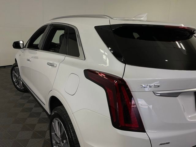 Used 2025 Cadillac XT5 Premium Luxury w/ Technology Package AWD/4WD image 33