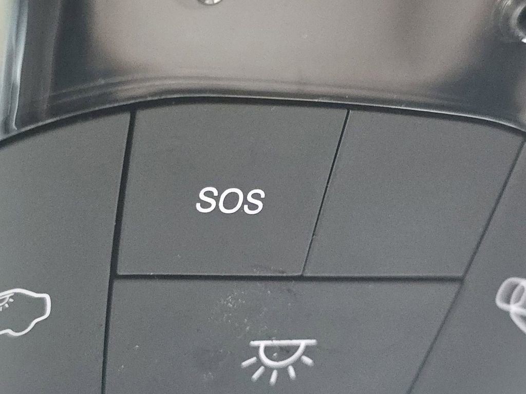 Used 2020 Alfa Romeo Stelvio w/ Nero Edizione image 5