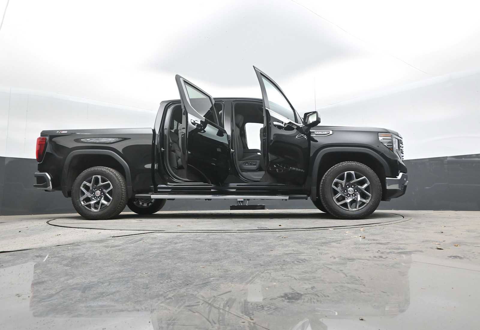 New 2026 GMC Sierra 1500 SLT w/ SLT Premium Package image 45