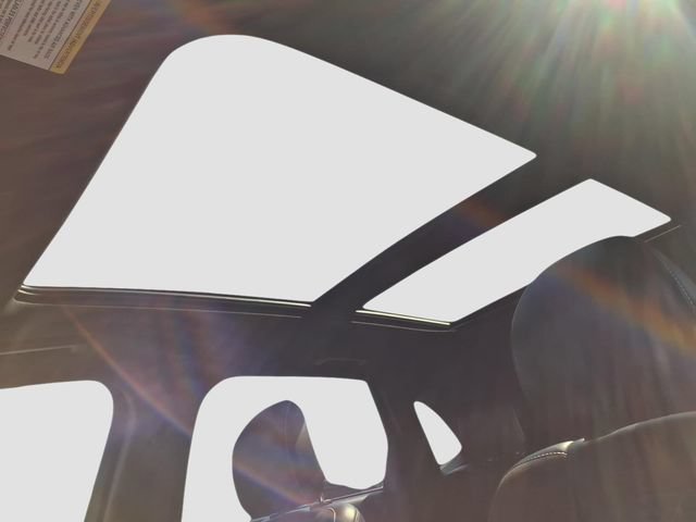 Used 2019 Ford Edge ST AWD/4WD image 11