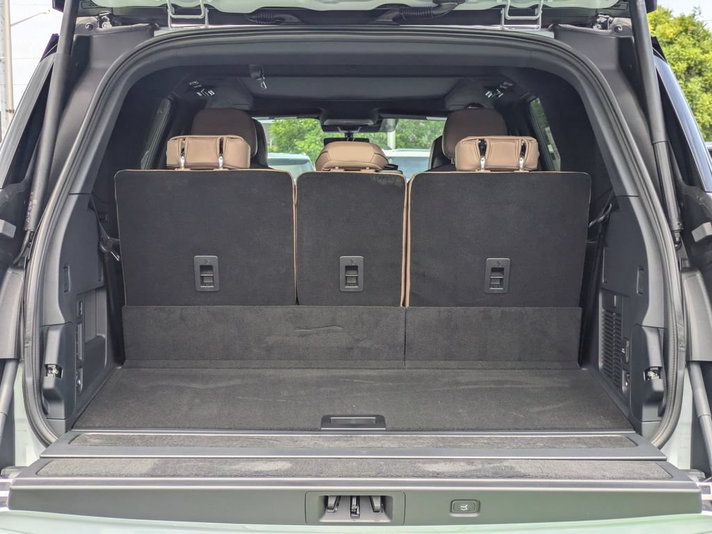 New 2026 Lincoln Navigator Black Label AWD/4WD image 13