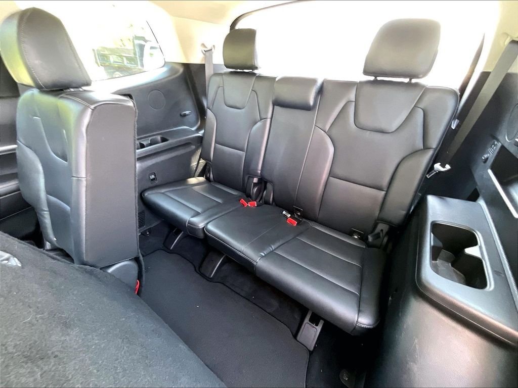 Used 2020 Kia Telluride LX AWD/4WD image 16