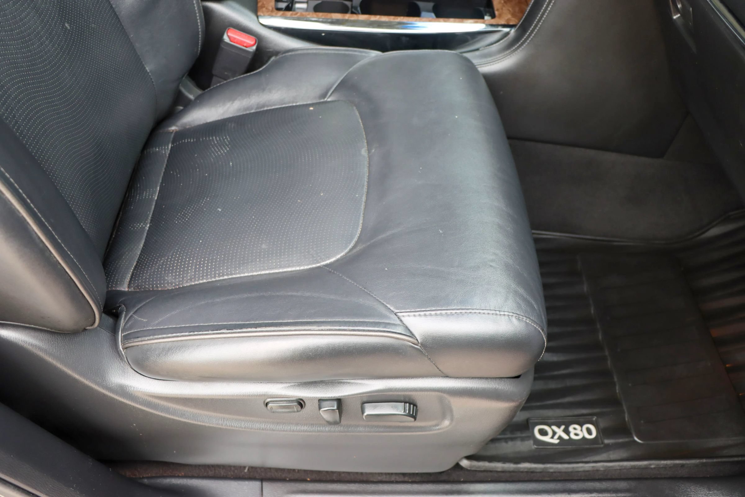 Used 2016 INFINITI QX80 2WD image 26