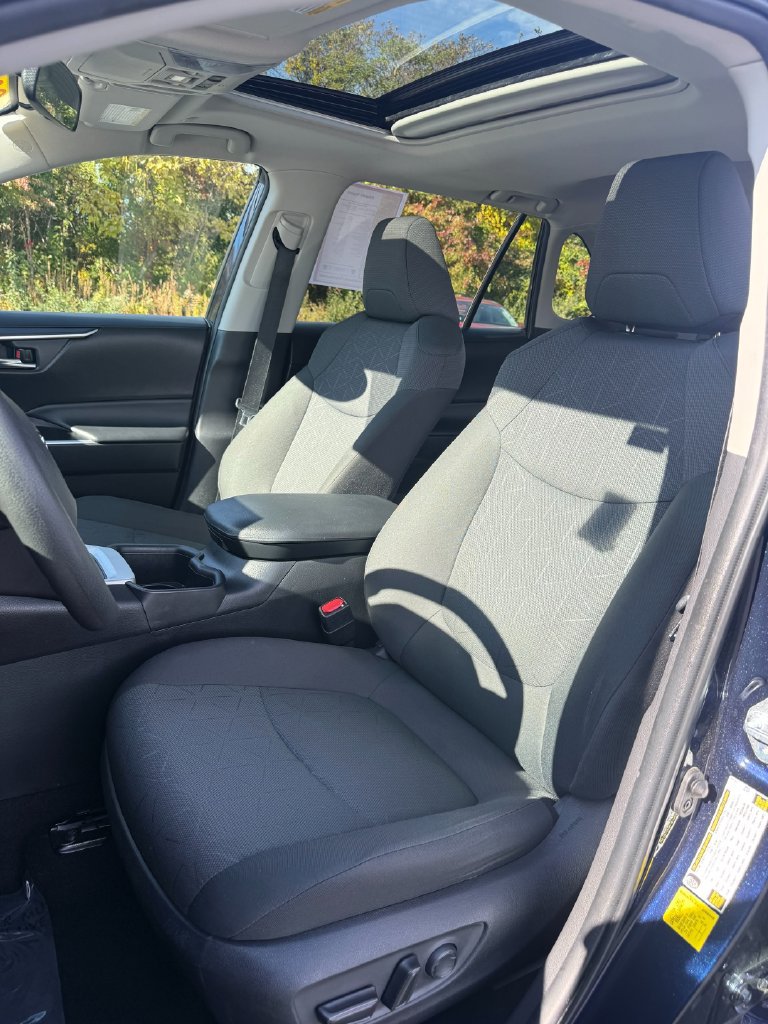 Used 2024 Toyota RAV4 XLE w/ Convenience Package AWD/4WD image 28