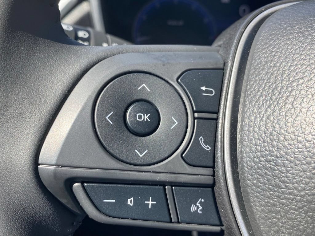 Used 2026 Toyota Corolla Cross XLE w/ Convenience Package FWD image 28
