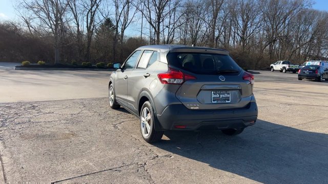 Used 2020 Nissan Kicks S image 7