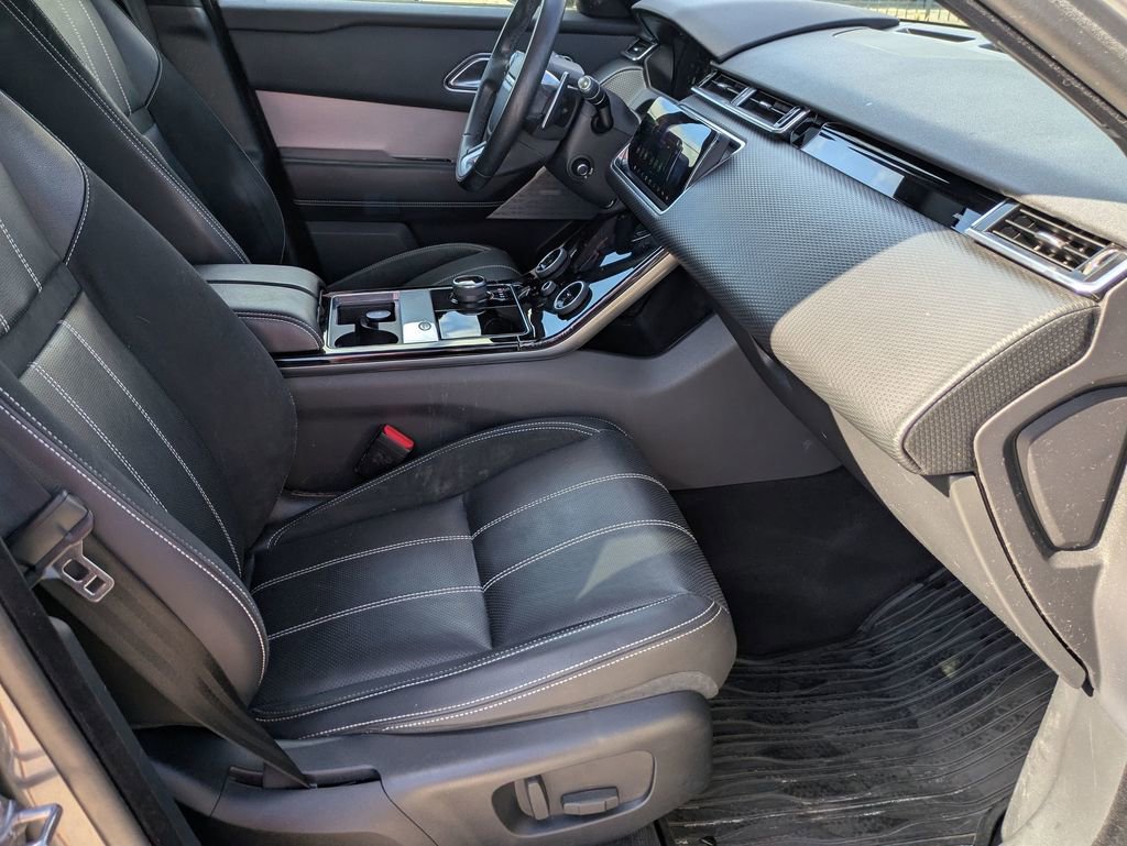 Used 2018 Land Rover Range Rover Velar R-Dynamic SE AWD/4WD image 25