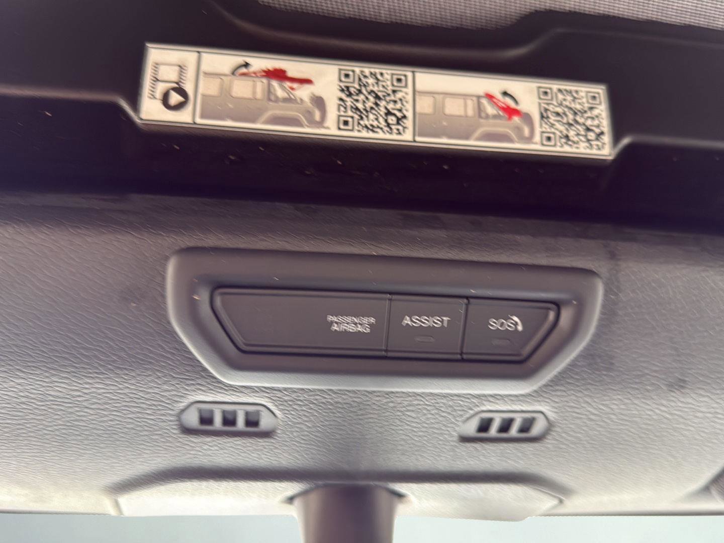 Used 2021 Jeep Wrangler Unlimited Sahara w/ Cold Weather Group image 18