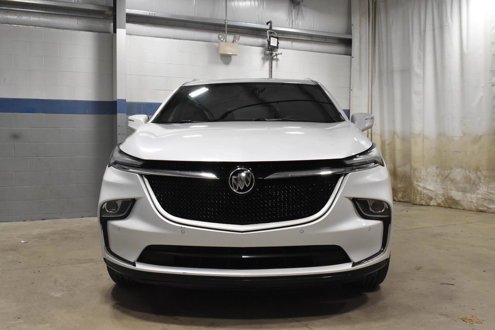 Used 2024 Buick Enclave Essence w/ Sport Touring Edition image 34