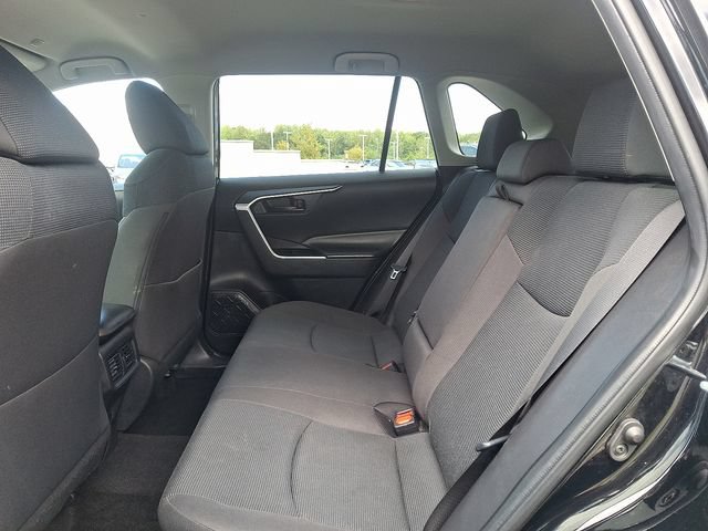 Used 2025 Toyota RAV4 LE AWD/4WD image 10
