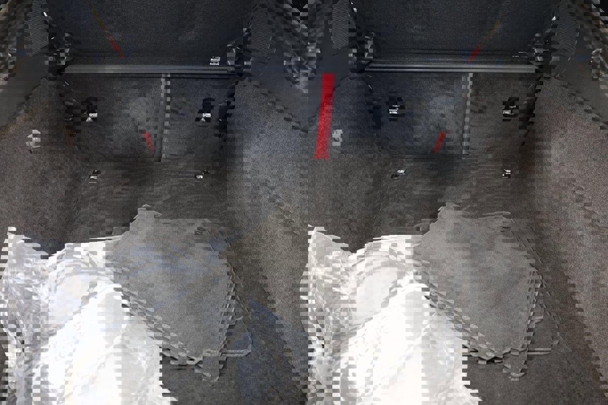 Used 2021 Porsche Panamera 4S w/ Premium Package image 18