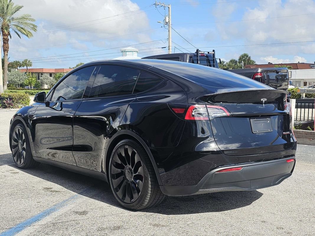 Used 2021 Tesla Model Y Performance image 3