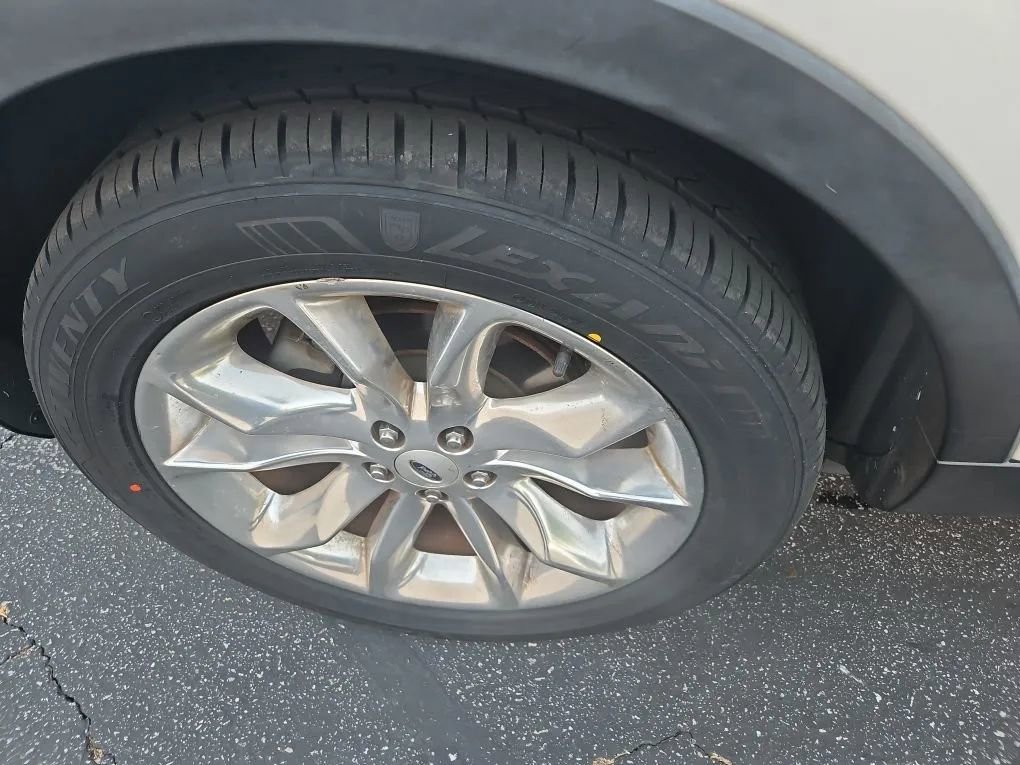 Used 2013 Ford Explorer Limited image 36