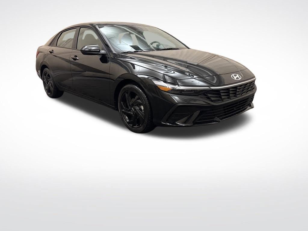 New 2026 Hyundai Elantra Sport FWD image 3
