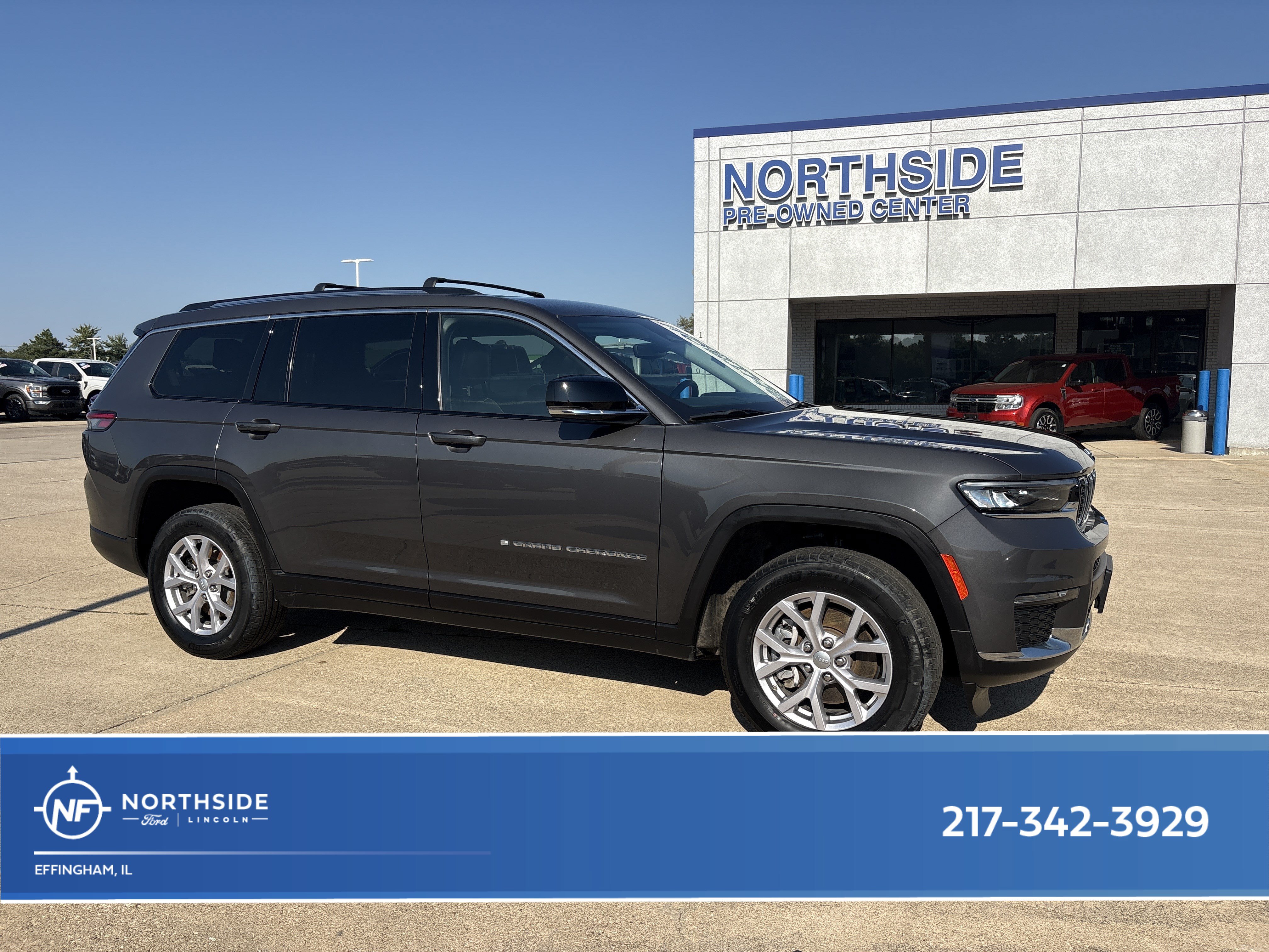 Used 2022 Jeep Grand Cherokee L Limited AWD/4WD image 1