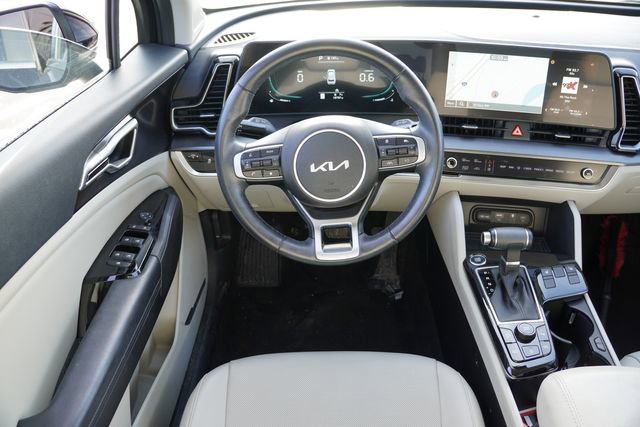 Used 2023 Kia Sportage EX image 18