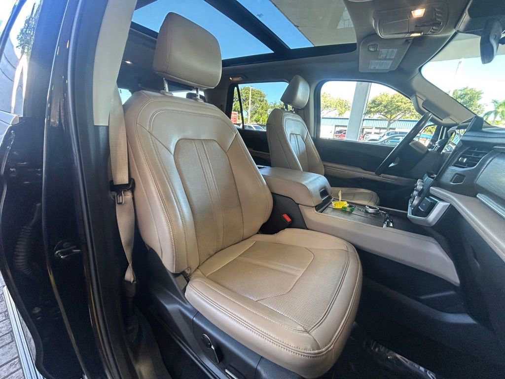 Used 2024 Ford Expedition Max Limited image 30