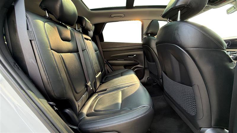 Used 2025 Hyundai Tucson Limited FWD image 18