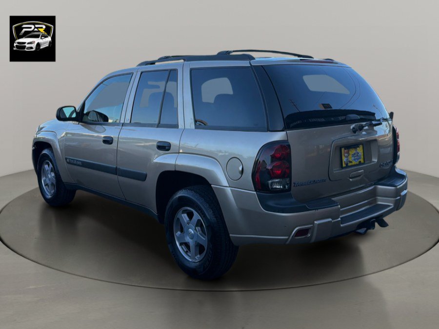 Used 2004 Chevrolet TrailBlazer LS w/ LS Preferred Equipment Group RWD image 3