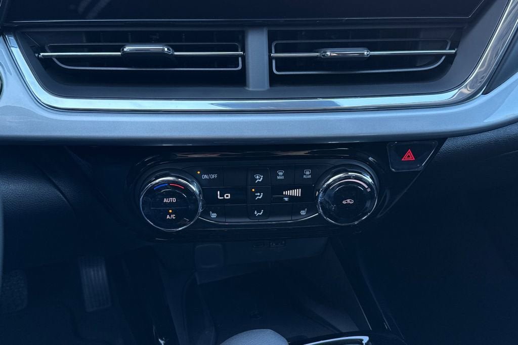 New 2026 Chevrolet Trax LT w/ Sunroof Package image 20