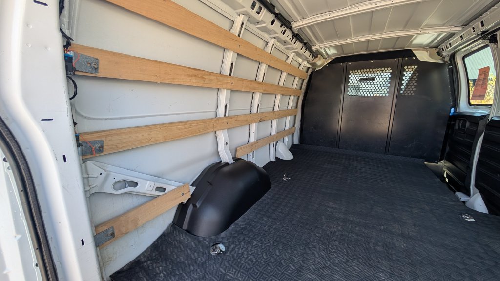 Used 2025 GMC Savana 2500 w/ Driver Convenience Package RWD image 22