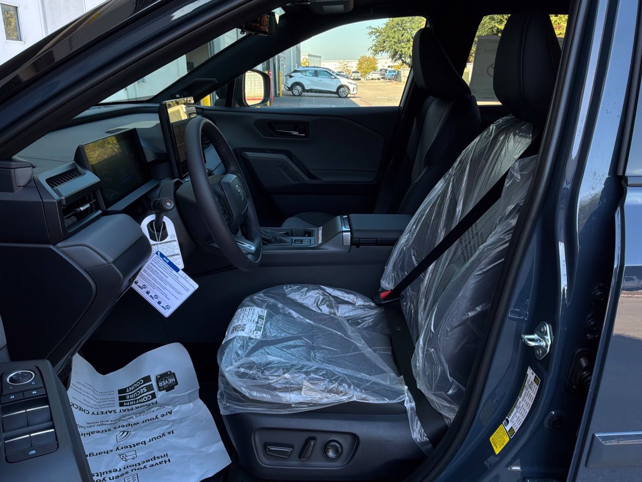 New 2026 Toyota RAV4 XSE w/ Panoramic Sun Roof Package AWD/4WD image 10