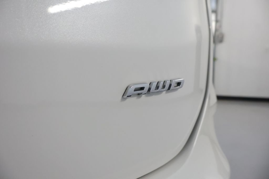 Used 2021 Ford Edge SEL w/ Convenience Package AWD/4WD image 10
