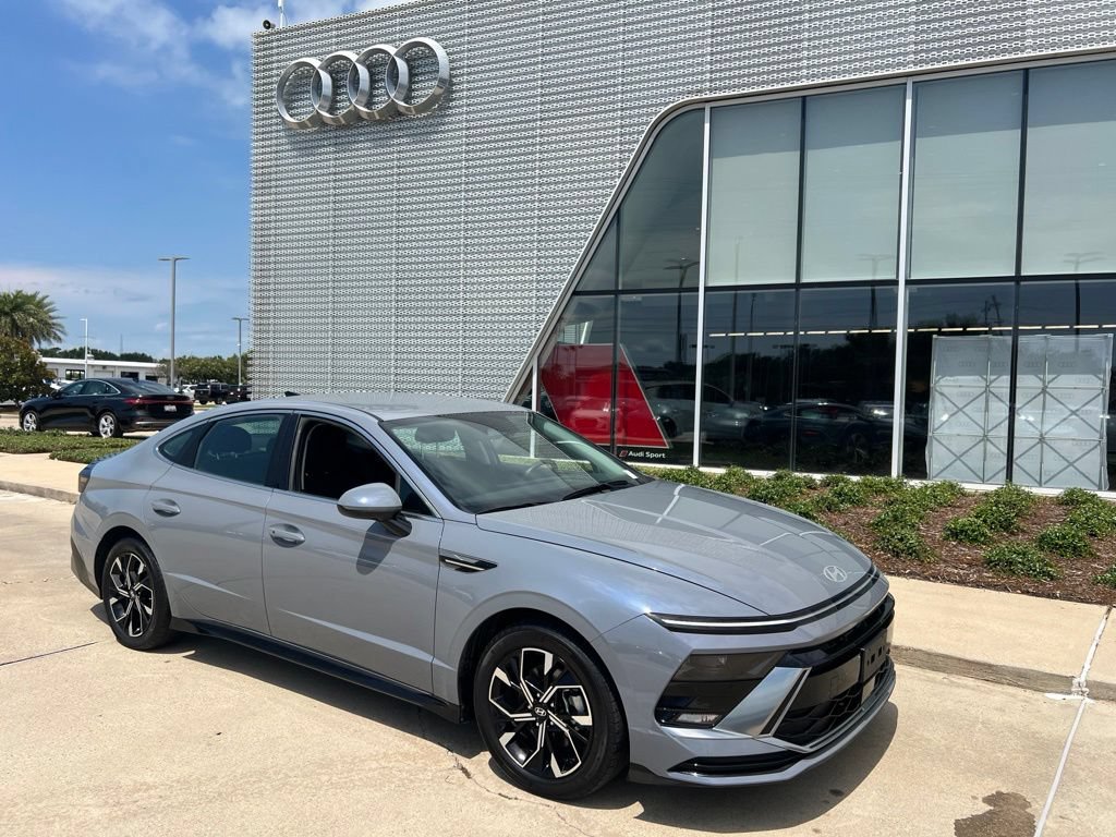 Used 2025 Hyundai Sonata SEL FWD image 3