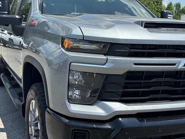 Used 2026 Chevrolet Silverado 2500 Custom w/ Custom Value Package AWD/4WD image 10