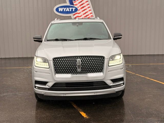 Used 2019 Lincoln Navigator L Reserve AWD/4WD image 2